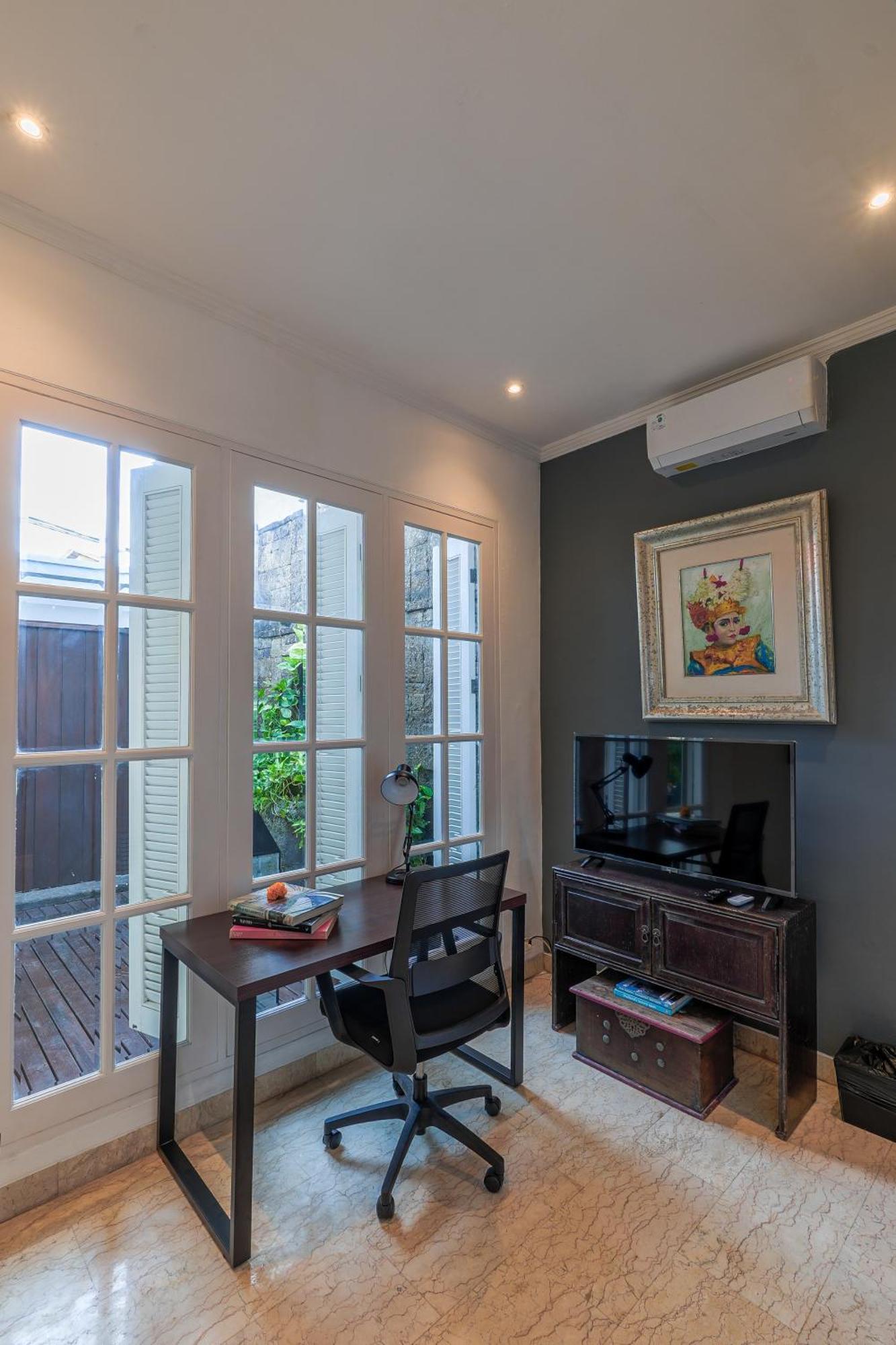 Mosan House - Unique Art-Filled Gem In Perfect Location A Short Walk From The Beach Or Seminyak Square Including Ac Office For Remote Working Екстер'єр фото