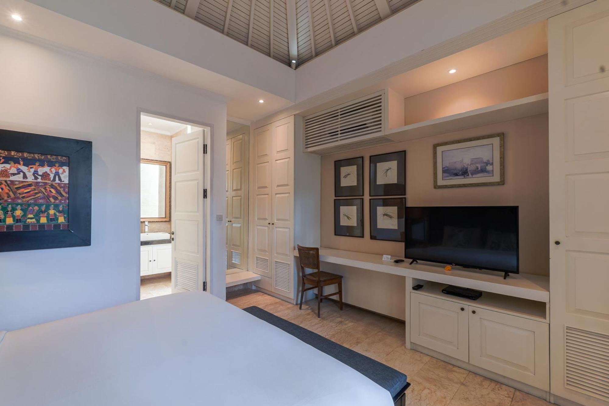 Mosan House - Unique Art-Filled Gem In Perfect Location A Short Walk From The Beach Or Seminyak Square Including Ac Office For Remote Working Екстер'єр фото